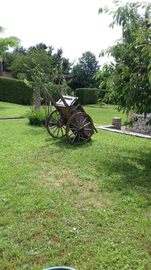 Bed and Breakfast La Gabiniere Сарла-ла-Канеда Экстерьер фото